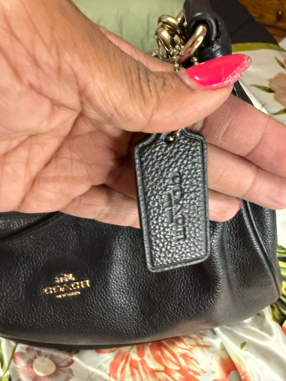 Coach Black Leather Shoulder Bag with Gold Hardware - Picture 2 of 14